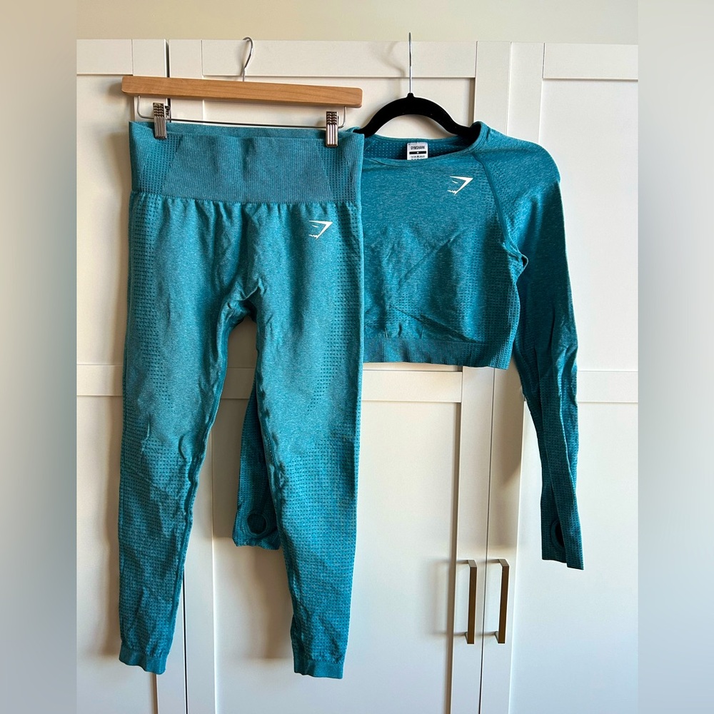 GymShark - Medium - Vital Seamless 2.0 - Long Sleeve Crop Top and Leggings